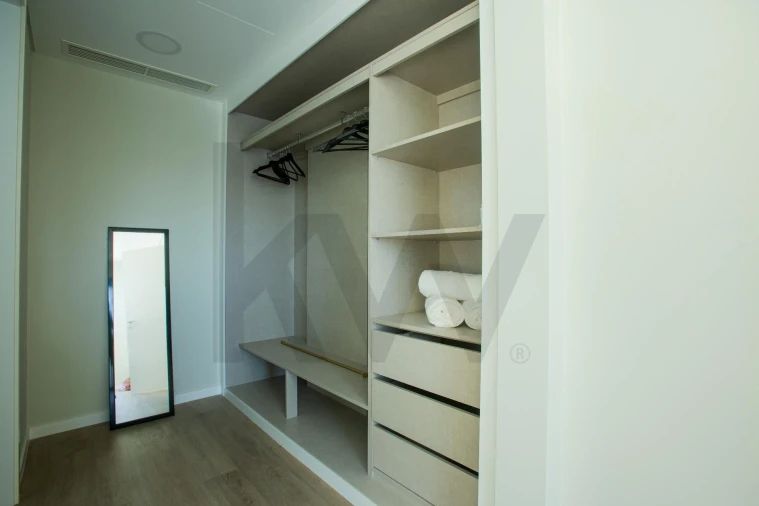 Moradia T4 para Venda em Pico da Pedra Foto 36