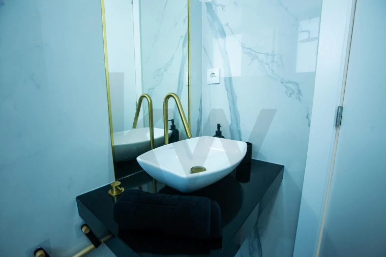 Moradia T4 para Venda em Pico da Pedra Foto 31