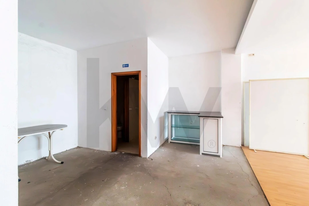 Loja para Venda em Canedo, Vale e Vila Maior Foto 10