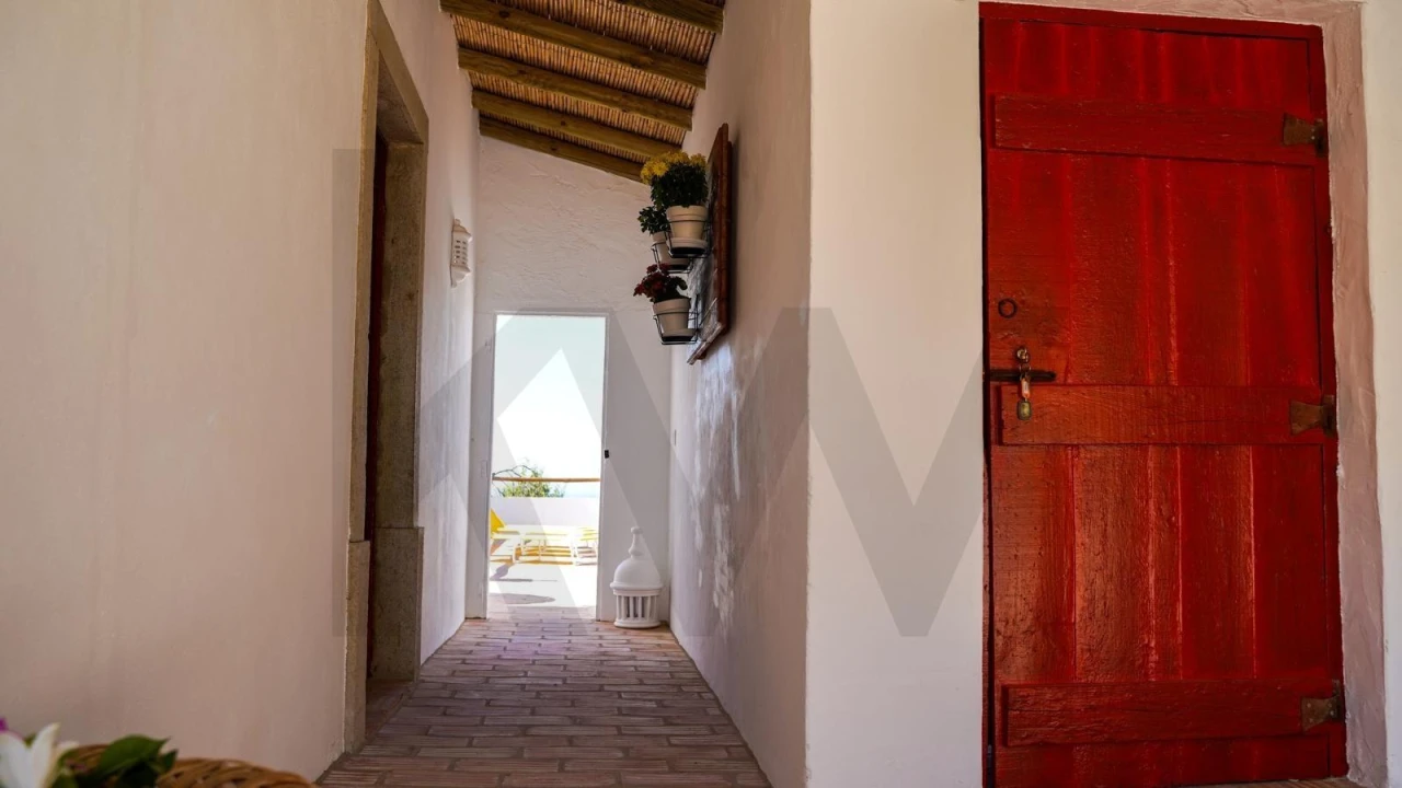 Moradia T4 para Venda em Santa Barbara de Nexe Foto 28