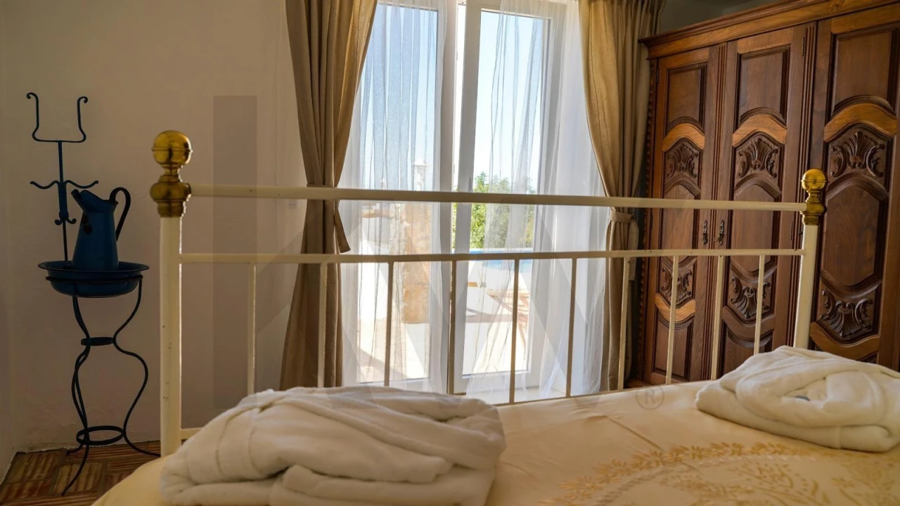 Moradia T4 para Venda em Santa Barbara de Nexe Foto 39