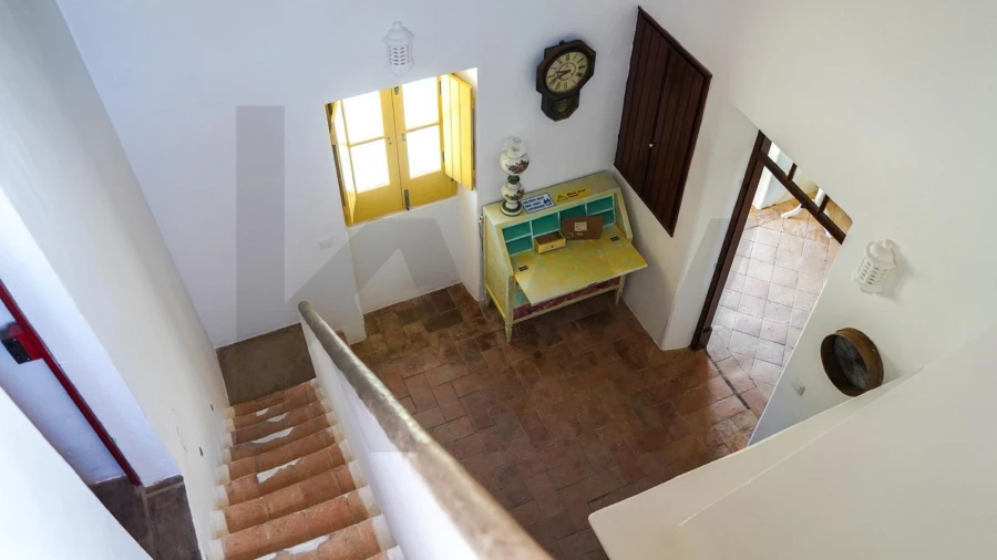 Moradia T4 para Venda em Santa Barbara de Nexe Foto 25