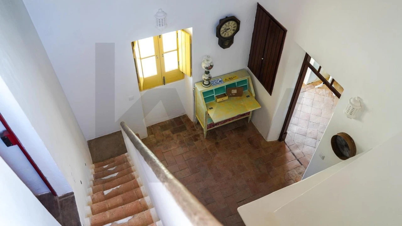 Moradia T4 para Venda em Santa Barbara de Nexe Foto 25