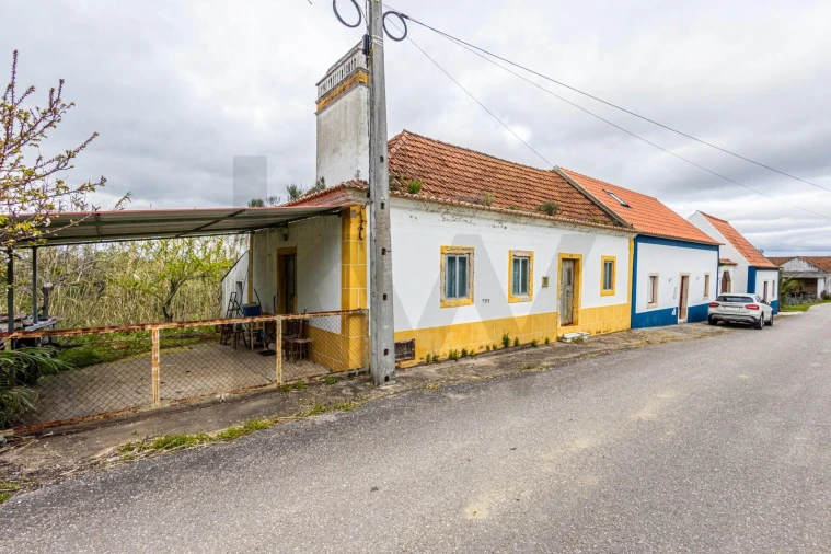 Moradia T3 para Venda em Casével e Vaqueiros Foto 4