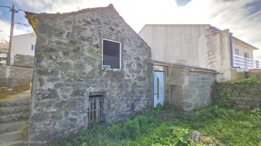 Moradia T2 para Venda em Santana Foto 6