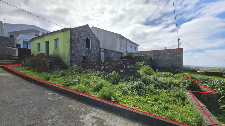 Moradia T2 para Venda em Santana Foto 3