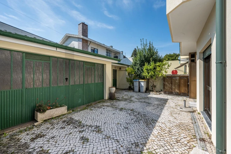 Moradia T4 para Venda em Cidade da Maia Foto 28