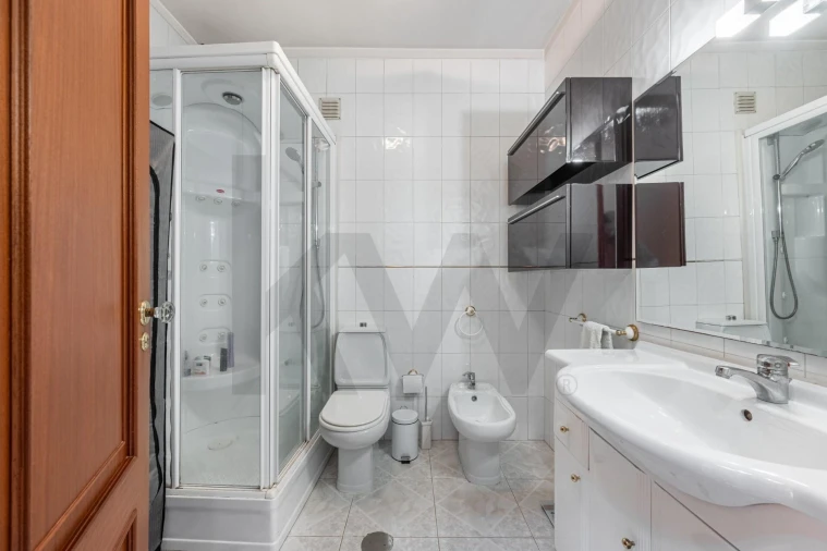 Moradia T4 para Venda em Cidade da Maia Foto 39