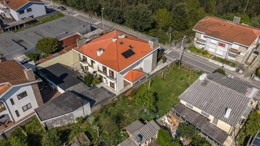 Moradia T4 para Venda em Cidade da Maia Foto 2