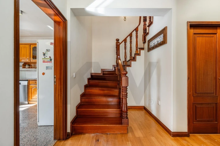 Moradia T4 para Venda em Cidade da Maia Foto 36