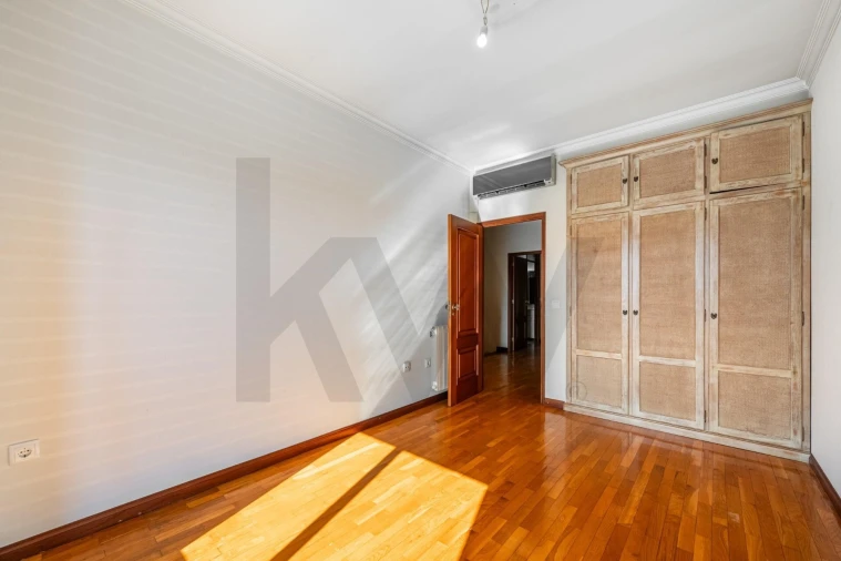 Moradia T4 para Venda em Cidade da Maia Foto 18