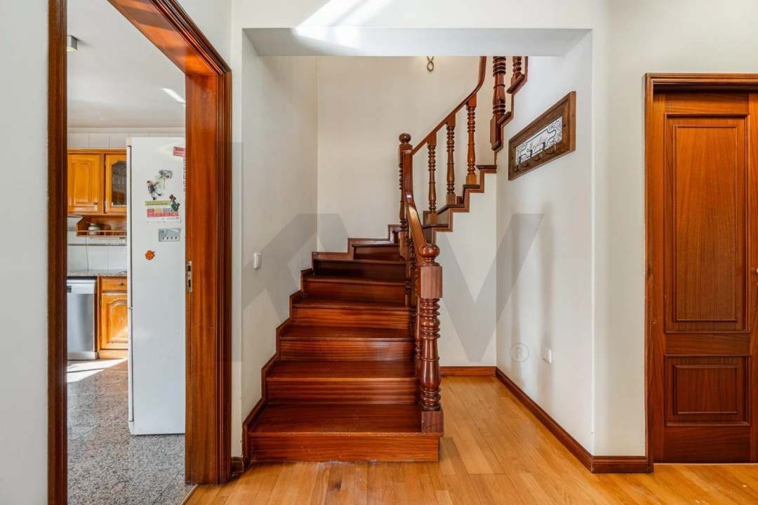 Moradia T4 para Venda em Cidade da Maia Foto 36