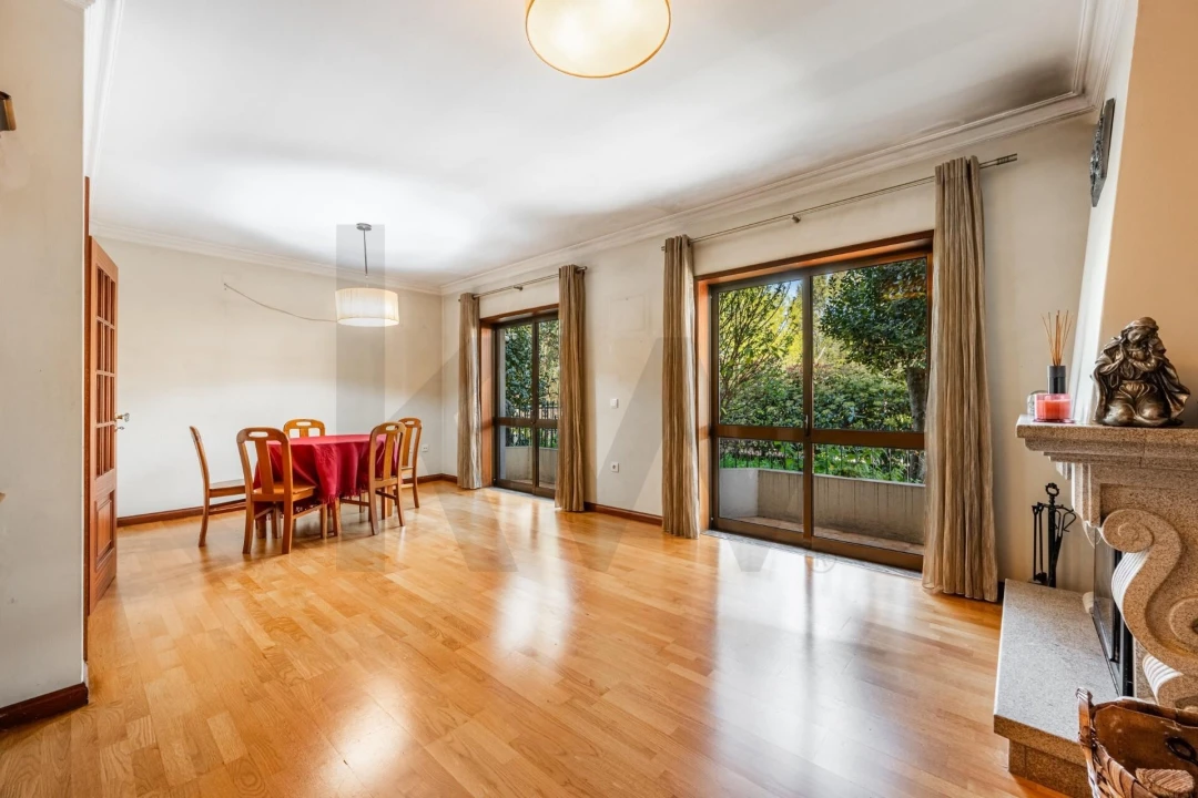 Moradia T4 para Venda em Cidade da Maia Foto 5