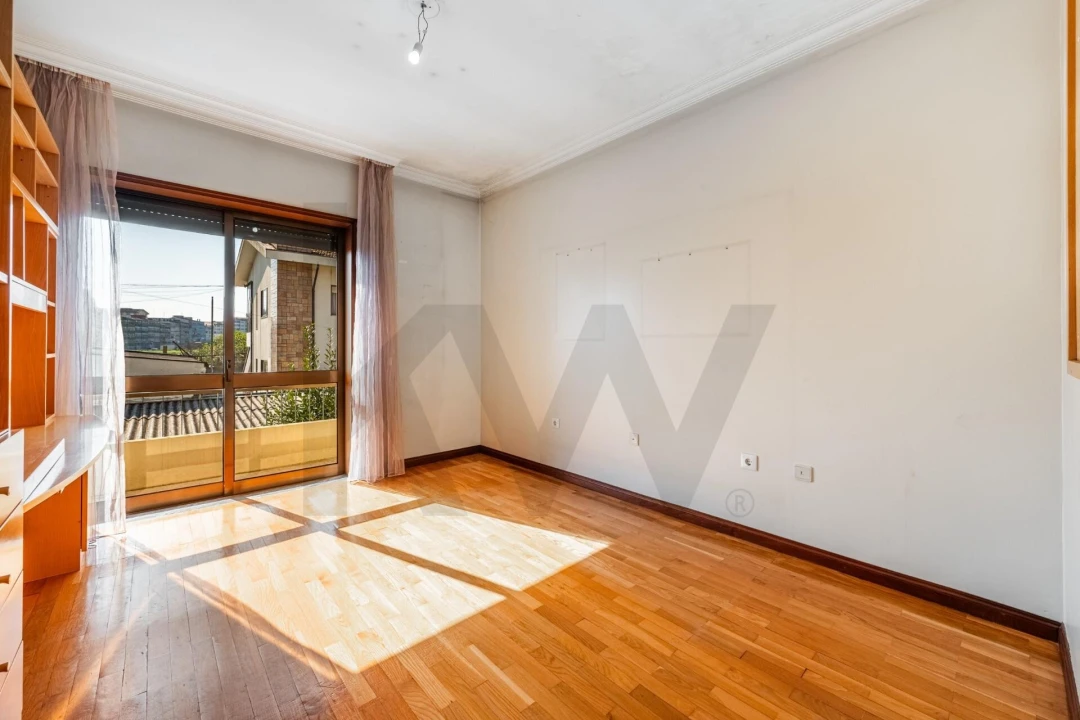 Moradia T4 para Venda em Cidade da Maia Foto 16