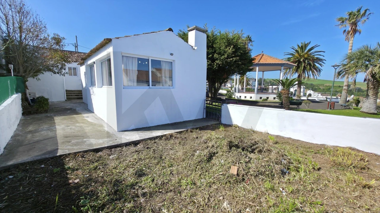 Moradia T2 para Venda em Santana Foto 29