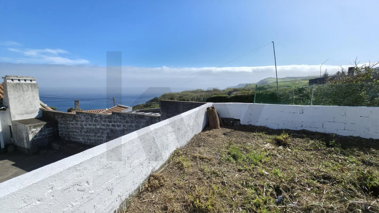 Moradia T2 para Venda em Santana Foto 30