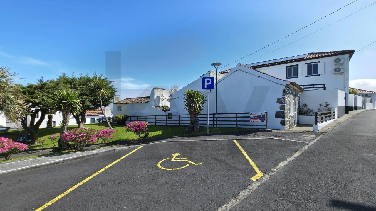 Moradia T2 para Venda em Santana Foto 25