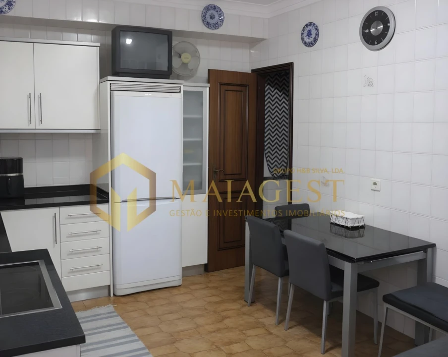 Apartamento T2 para Venda em Vilar de Andorinho Foto 4