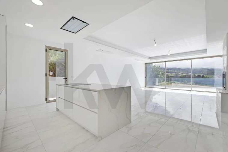 Moradia T3 para Venda em Fajã da Ovelha Foto 4