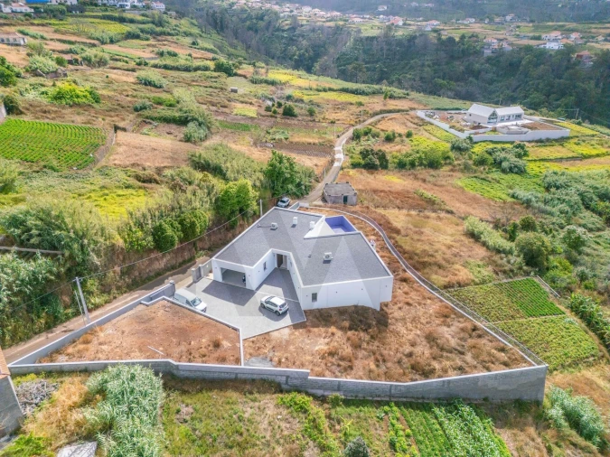 Moradia T3 para Venda em Fajã da Ovelha Foto 51