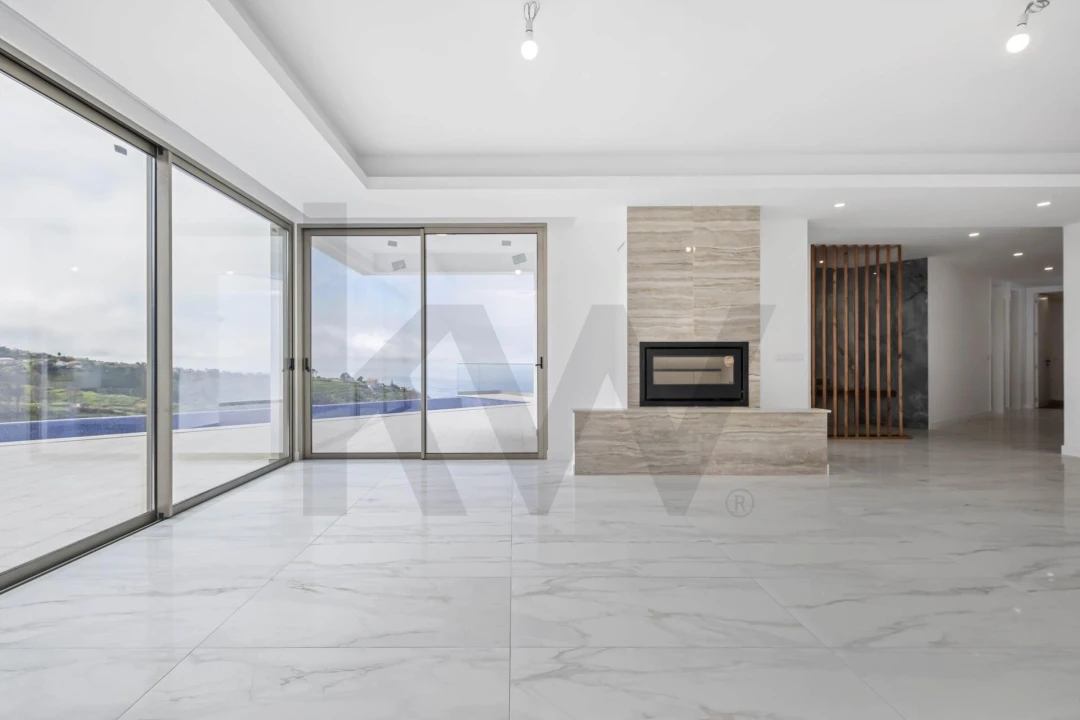 Moradia T3 para Venda em Fajã da Ovelha Foto 10