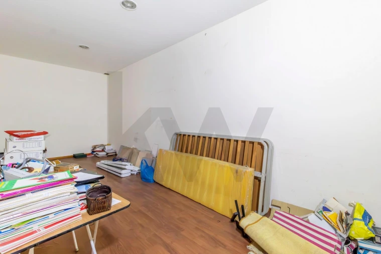 Loja para Venda em Canedo, Vale e Vila Maior Foto 10