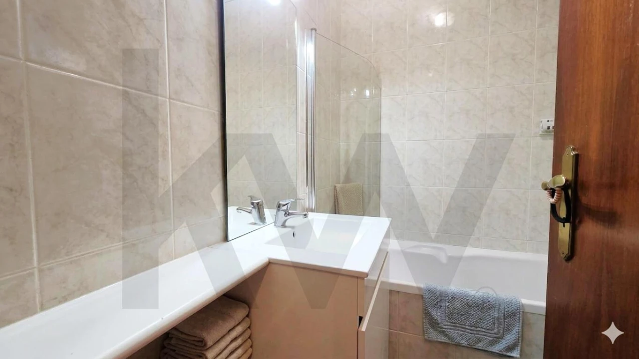 Apartamento T1 para Arrendamento em Vilar de Andorinho Foto 16