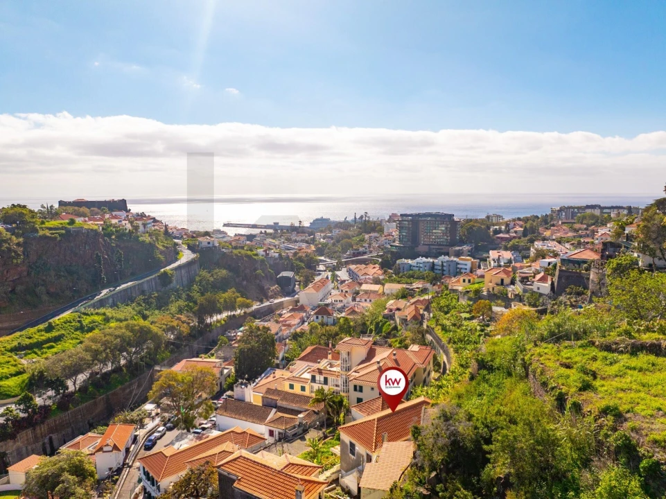 Moradia T6 para Venda em Funchal (São Pedro) Foto 2