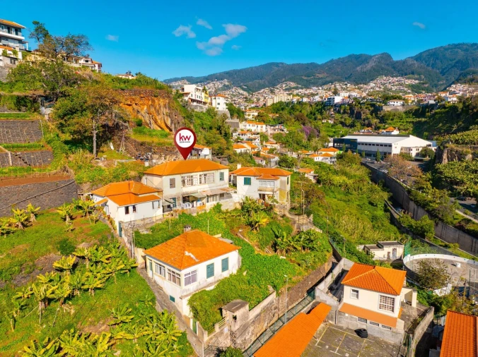 Moradia T6 para Venda em Funchal (São Pedro)
