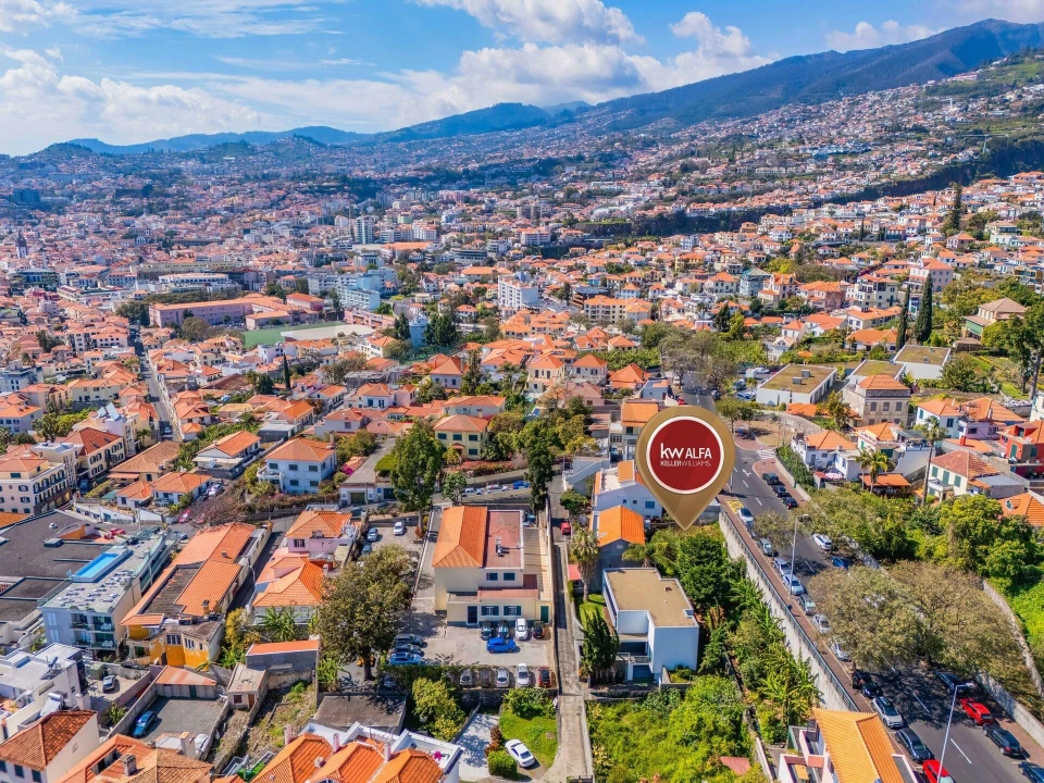 Moradia T2 para Venda em Funchal (Santa Maria Maior) Foto 21