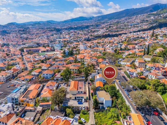 Moradia T2 para Venda em Funchal (Santa Maria Maior) Foto 21