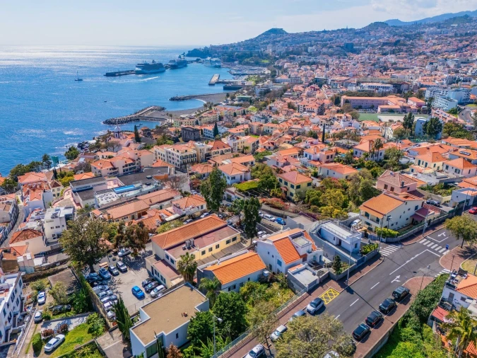 Moradia T2 para Venda em Funchal (Santa Maria Maior) Foto 14