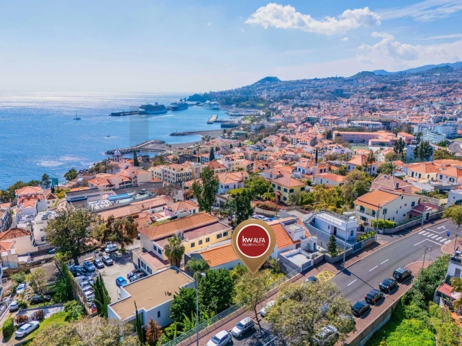 Moradia T2 para Venda em Funchal (Santa Maria Maior) Foto 12