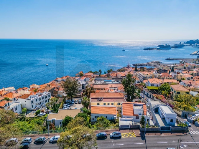 Moradia T2 para Venda em Funchal (Santa Maria Maior) Foto 17