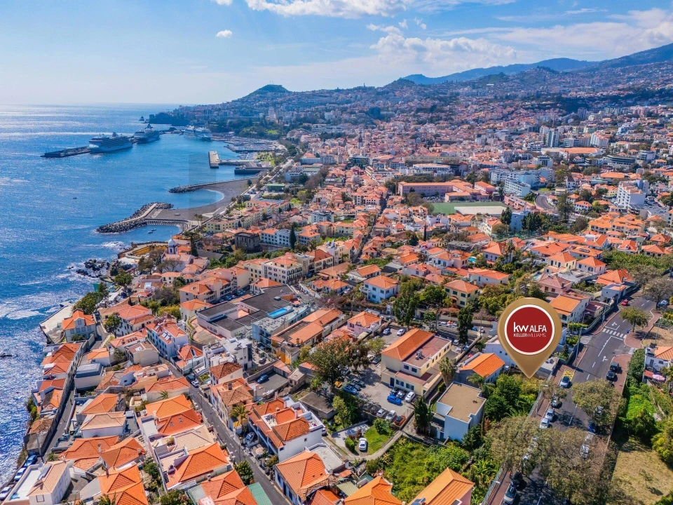 Moradia T2 para Venda em Funchal (Santa Maria Maior) Foto 4