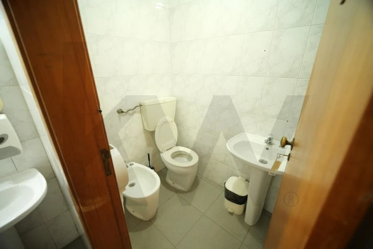 Loja para Venda em Algueirão-Mem Martins Foto 9