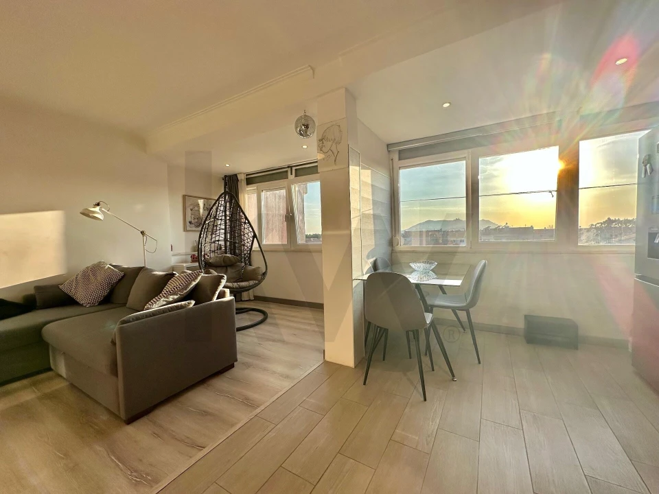 Apartamento T1 para Venda em Algueirão-Mem Martins Foto 3