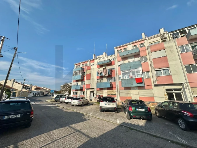 Apartamento T1 para Venda em Algueirão-Mem Martins Foto 19