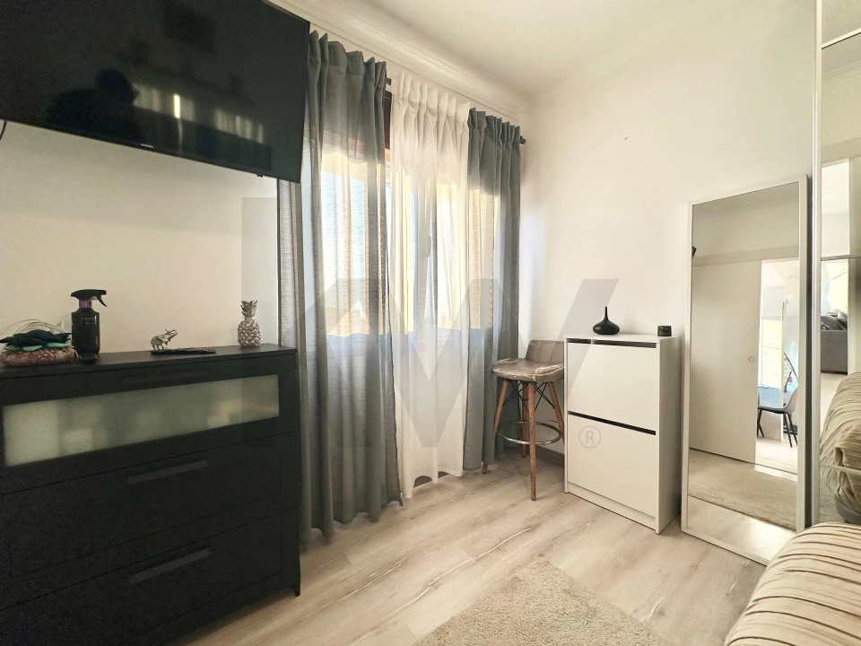 Apartamento T1 para Venda em Algueirão-Mem Martins Foto 15