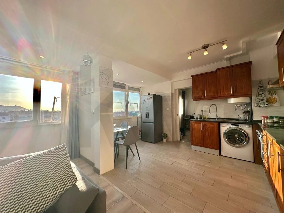 Apartamento T1 para Venda em Algueirão-Mem Martins Foto 6