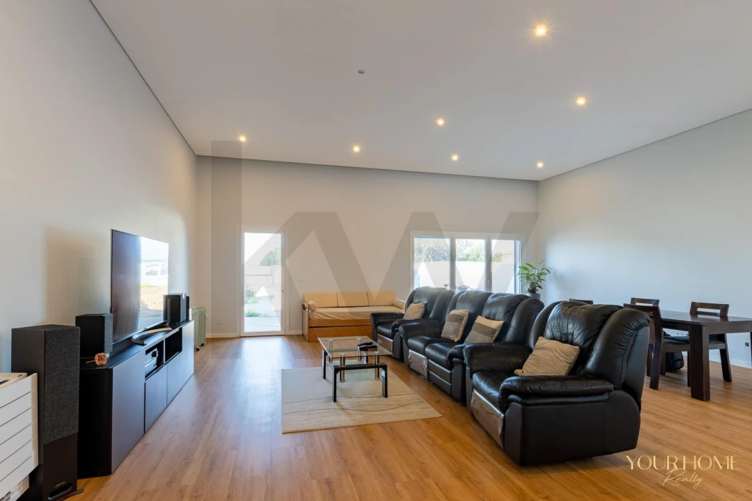 Moradia T4 para Venda em Alcabideche Foto 7