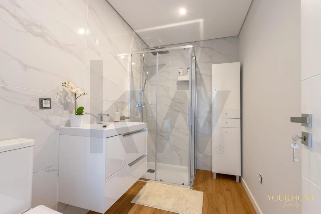 Moradia T4 para Venda em Alcabideche Foto 24