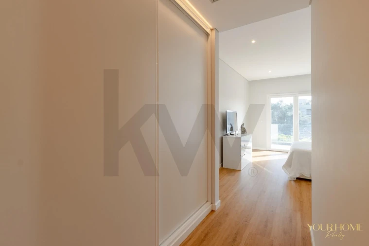 Moradia T4 para Venda em Alcabideche Foto 16