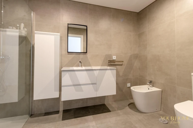 Moradia T4 para Venda em Alcabideche Foto 15