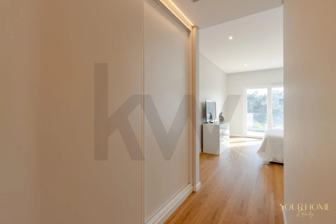 Moradia T4 para Venda em Alcabideche Foto 16