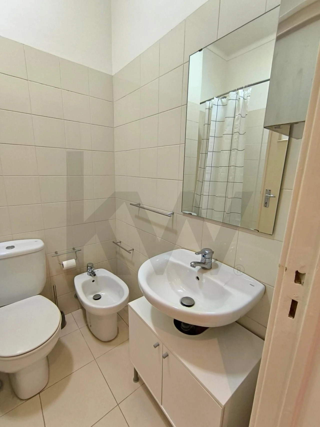 Apartamento T1 para Arrendamento em Campo de Ourique Foto 17