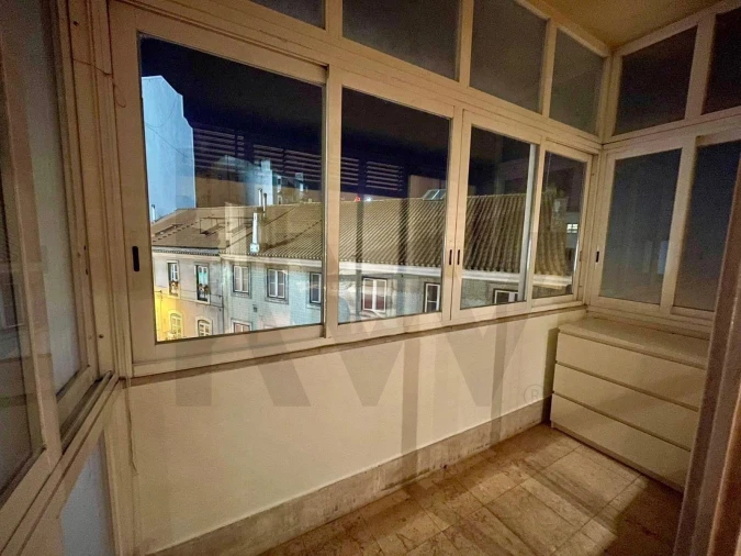 Apartamento T1 para Arrendamento em Campo de Ourique Foto 20