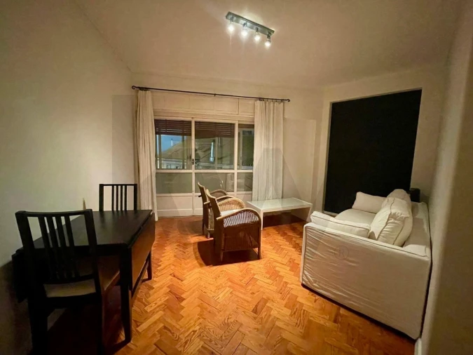 Apartamento T1 para Arrendamento em Campo de Ourique Foto 13
