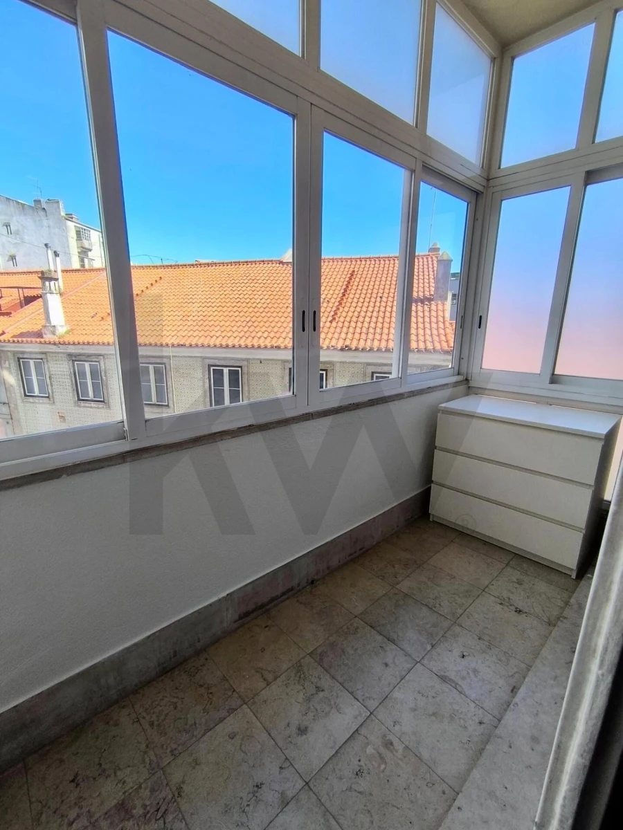 Apartamento T1 para Arrendamento em Campo de Ourique Foto 15
