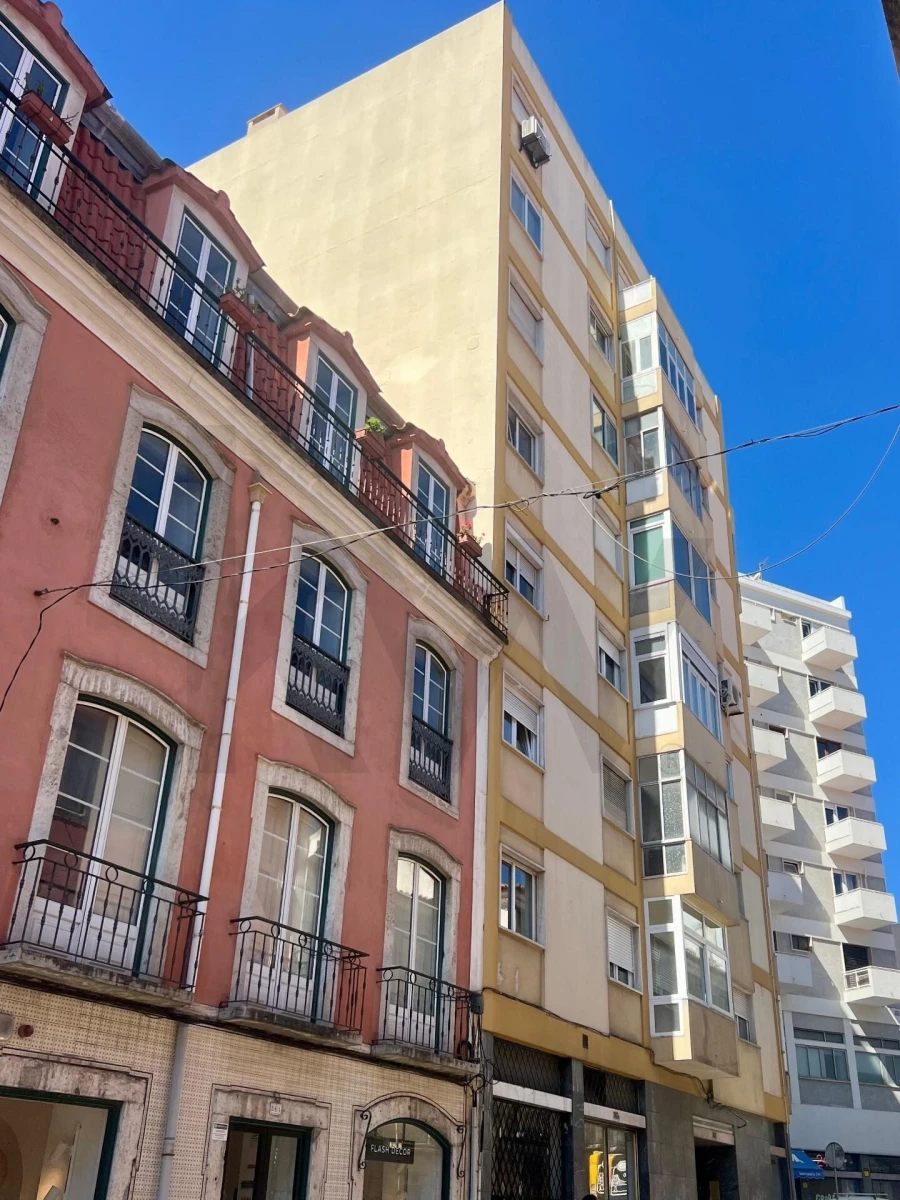 Apartamento T1 para Arrendamento em Campo de Ourique